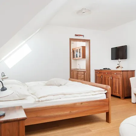 Gostilna In Picerija Harlekin 3*