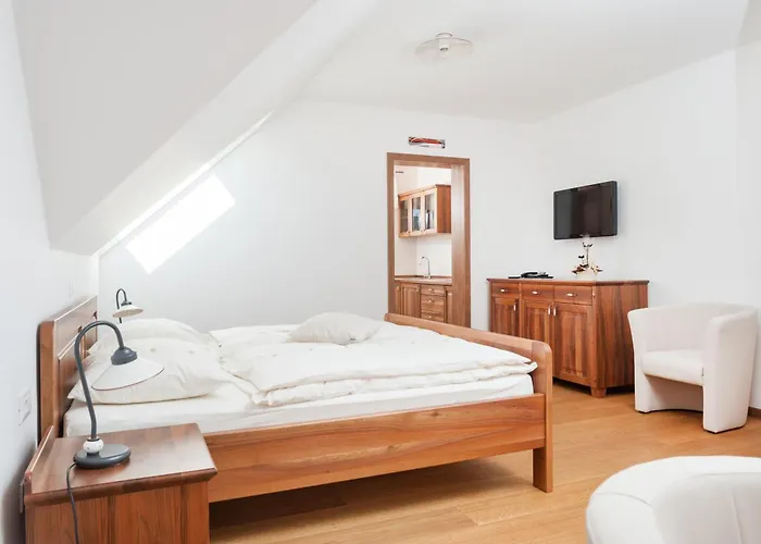 Gostilna In Picerija Harlekin 3*