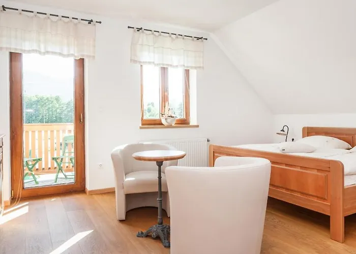 Gostilna In Picerija Harlekin Hiša za goste Ribnica